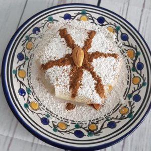 Pastilla au poulet & amandes